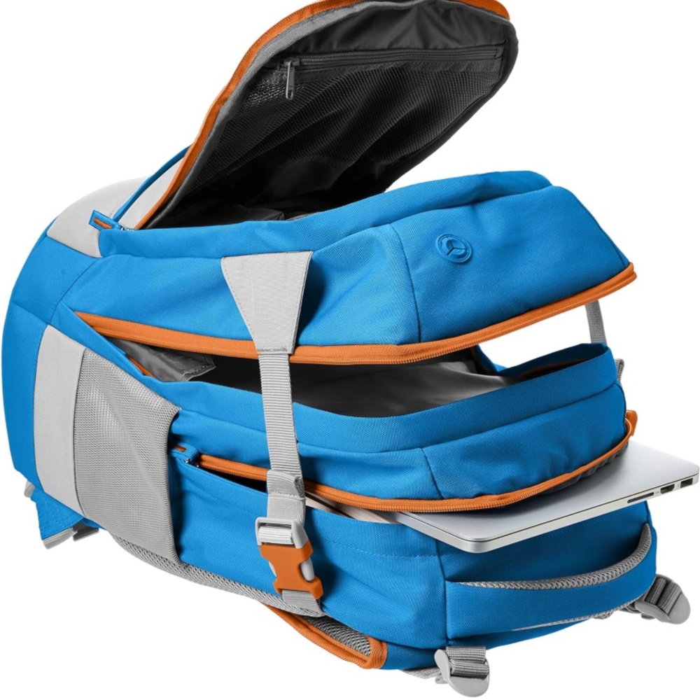 Brand new back pack 🔥